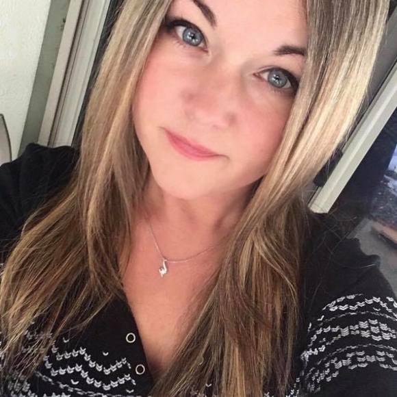 Meet your Posher, Mandy - Picture 1 of 1